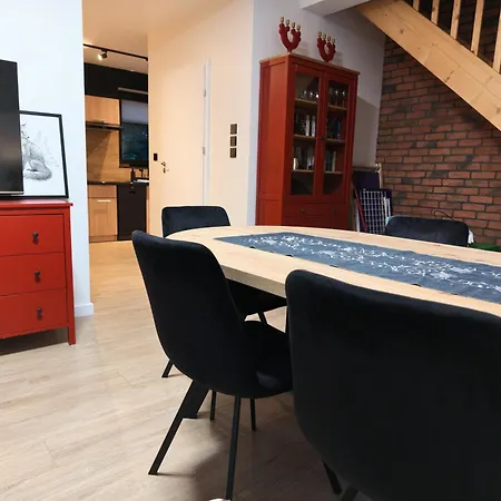 Lisi Rewir - Fox District House 펜션 스클라르스카포렘바